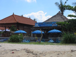 BALI.25.BlueCornerBar