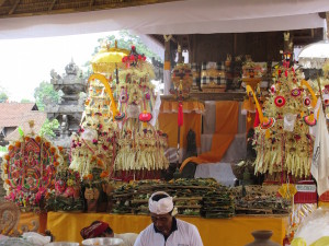 Inside the temple.  Most of this is straw, rice, various paper, and other natural materials.  